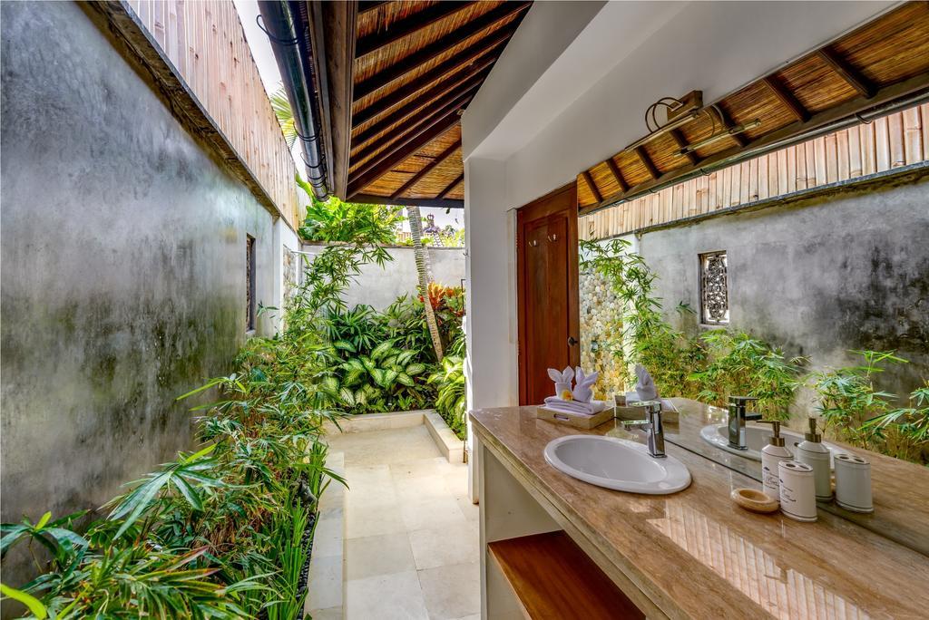 Villa Vitari Seminyak By Bali Villas R Us Номер фото