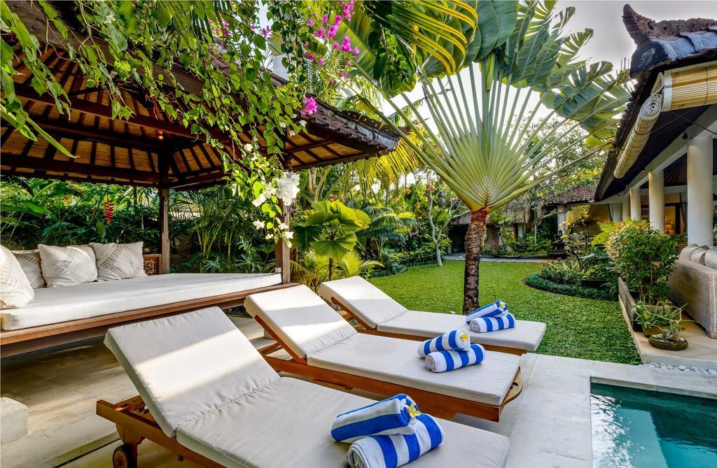 Villa Vitari Seminyak By Bali Villas R Us Номер фото