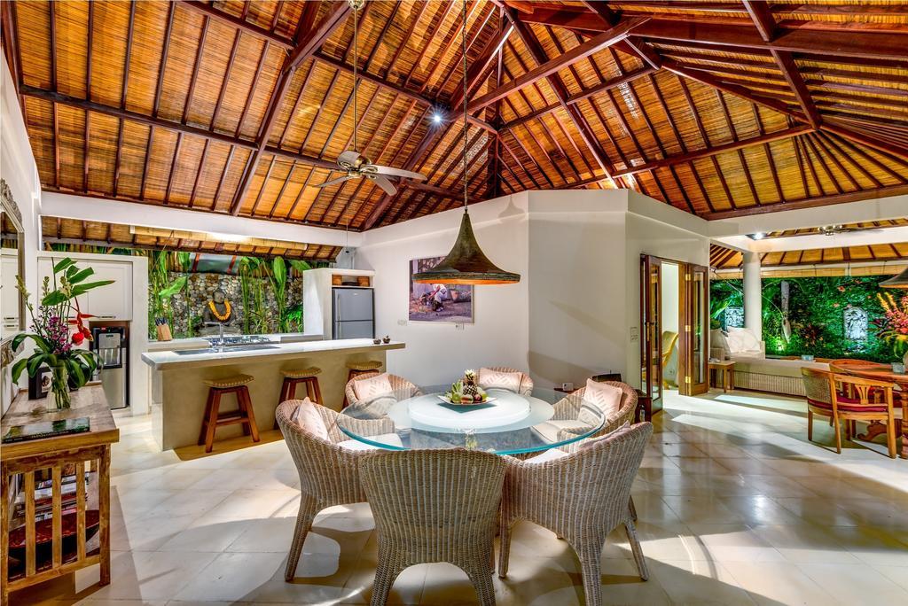 Villa Vitari Seminyak By Bali Villas R Us Номер фото