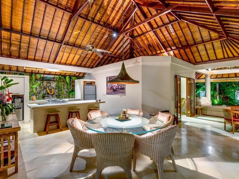 Villa Vitari Seminyak By Bali Villas R Us Экстерьер фото